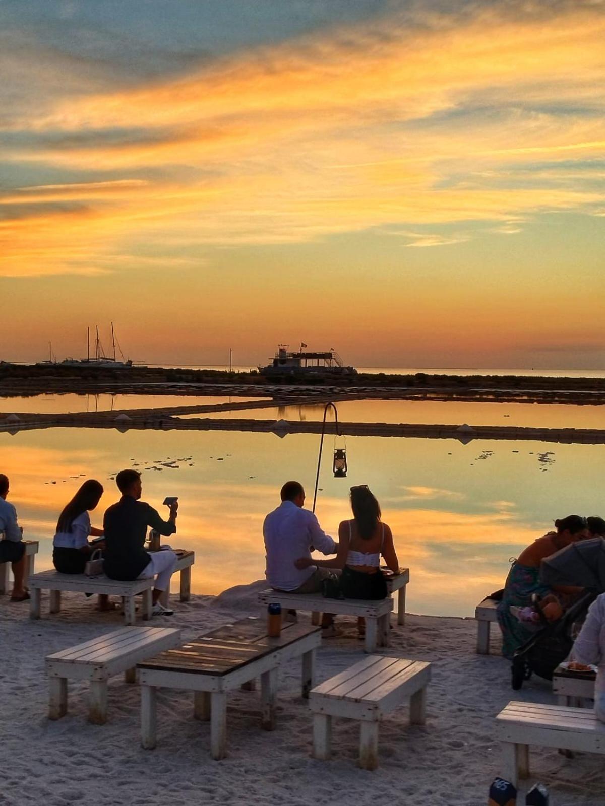 Casa Vacanze Via Roma 57 Marsala Bagian luar foto